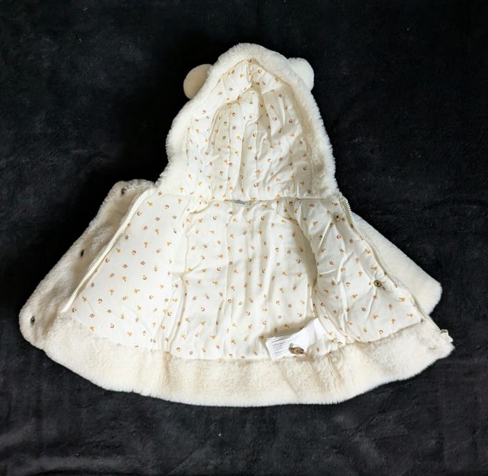 Manteau Blanc Tout doux TAO 3mois neuf - photo numéro 2