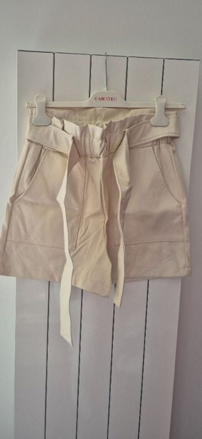 Short simili cuir