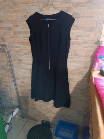 Petite robe noire Sinequanone 40
