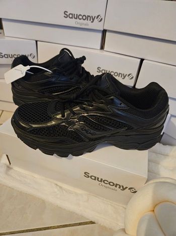 SAUCONY Omni9 taille 41neuves