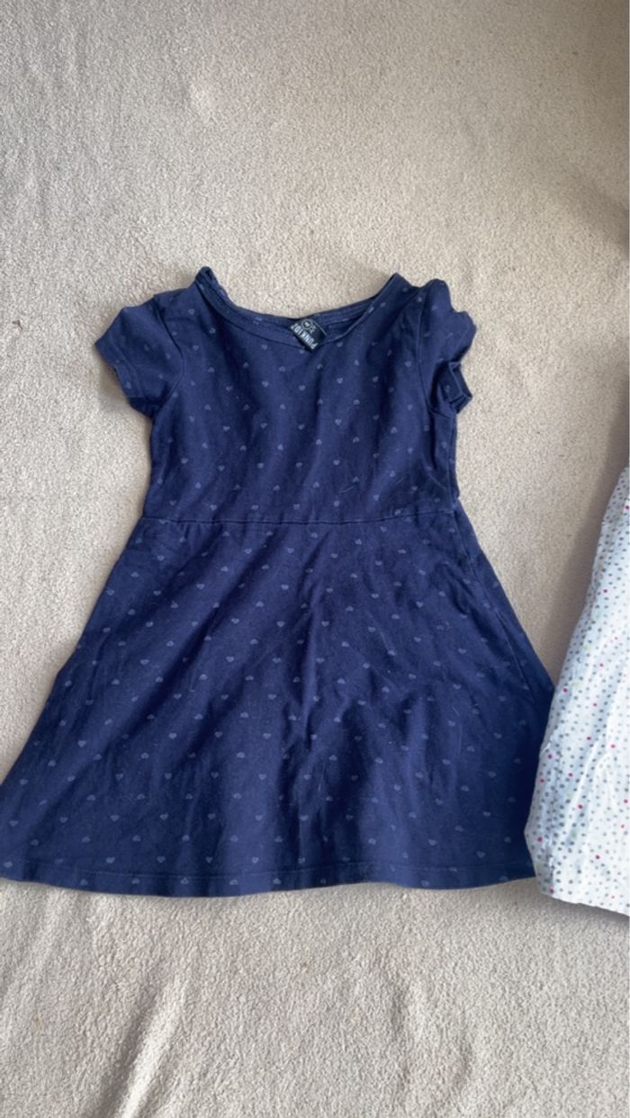 Lot de deux robe fille 4ans - photo numéro 2