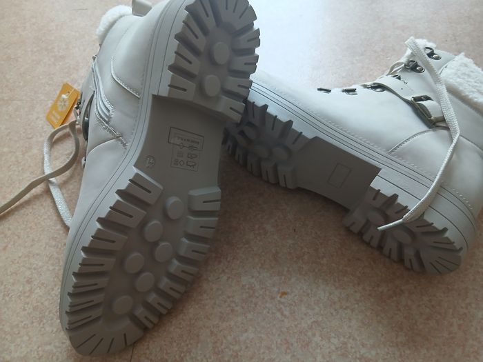 Bottines neuves - photo numéro 3