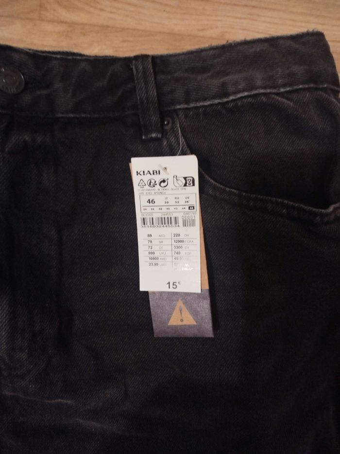 Mini jupe en jean noir - photo numéro 4