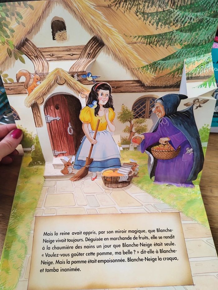 Livre pop up Blanche neige collector - photo numéro 4