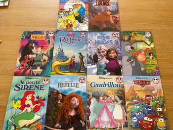 Lot de 10 livres Disney