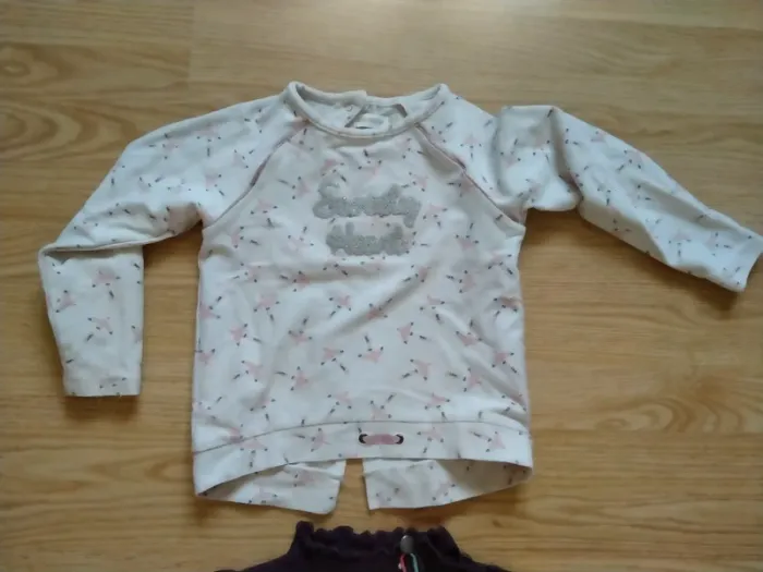 Lot de 4 pulls. Fille.
Taille 5 ans - photo numéro 4