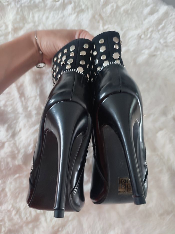 Bottines noires à talons sans marque taille 37 - photo numéro 5