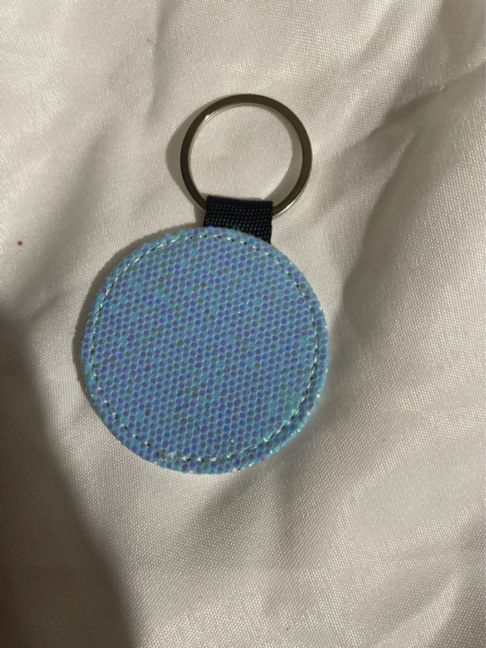 Porte clef bleu - photo numéro 2
