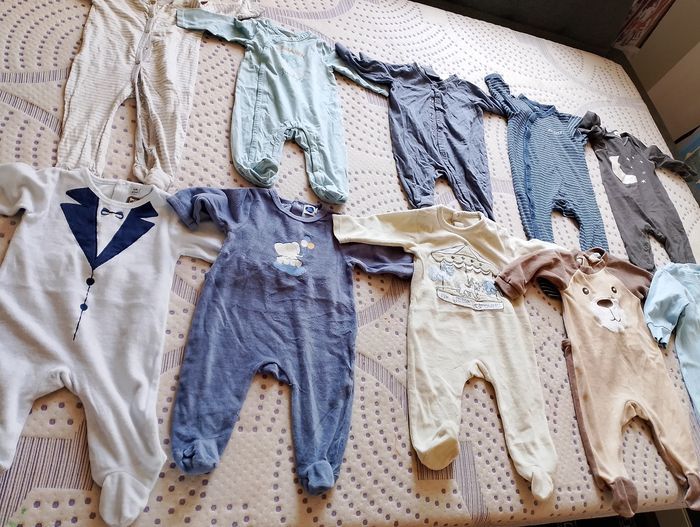 Lot de 10 pyjamas bb 6 mois