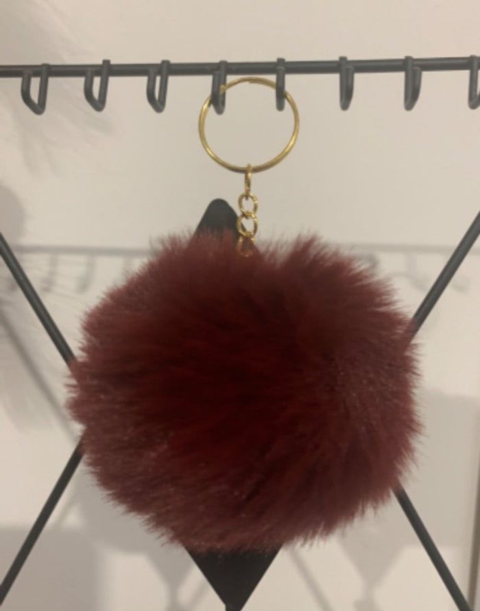 Porte-clés ou bijoux de sacs pompons en fausse fourrure