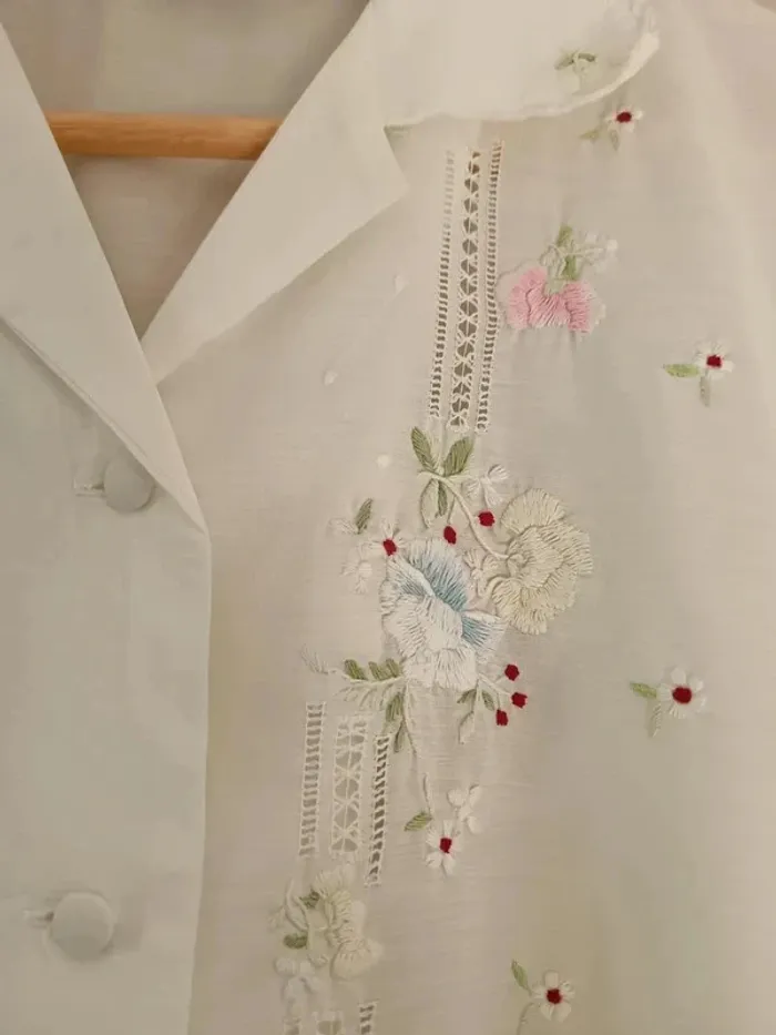 Chemise brodée fleurs Daffodil - photo numéro 6