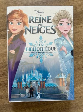 Livre la bibliothèque de la reine des neiges
