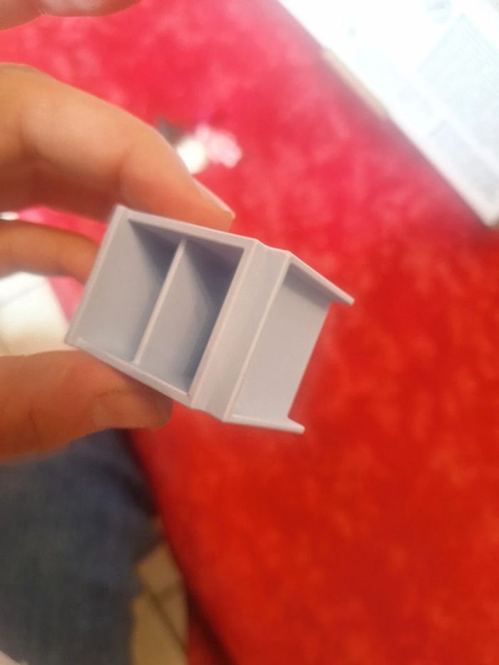 Petit meuble bleu clair