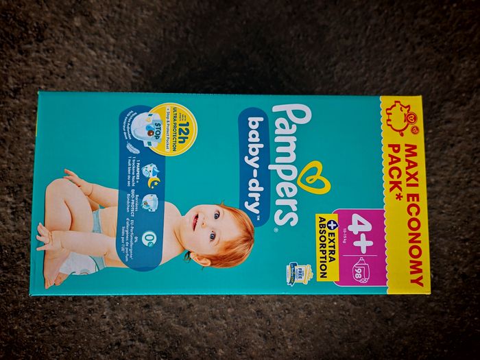 Carton couches neuf pampers