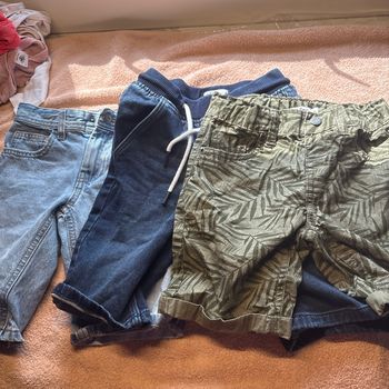 Lot short taille 8 ans