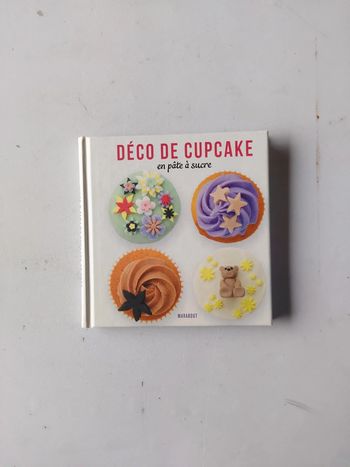 Déco de cupcake en pâte à sucre