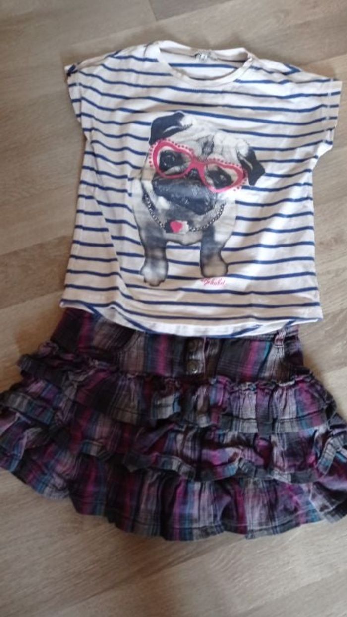 Tee shirt et jupe