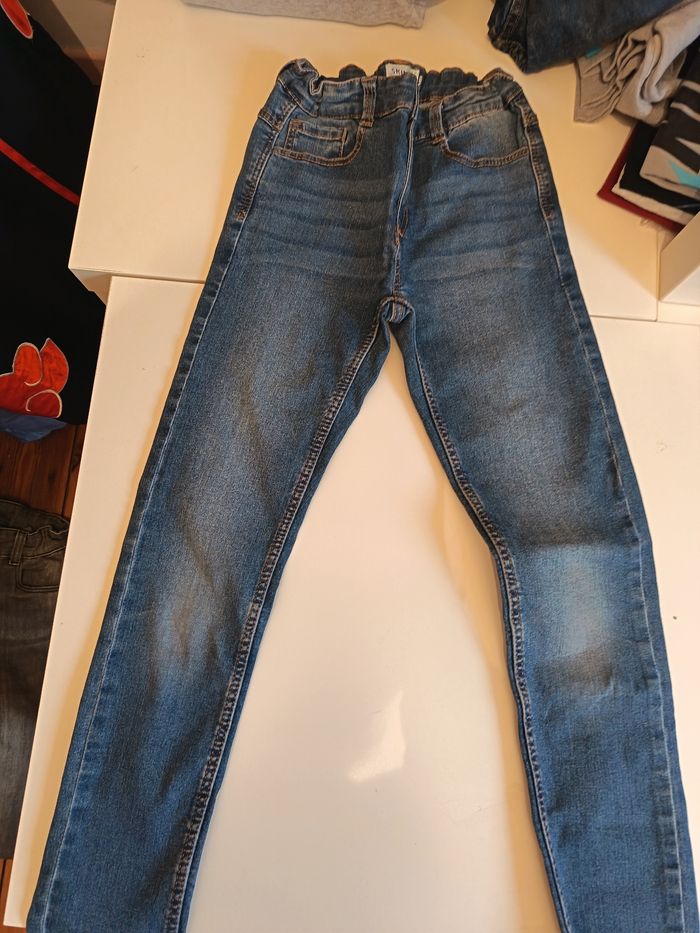 Lot de jeans et 1 jogging - photo numéro 4