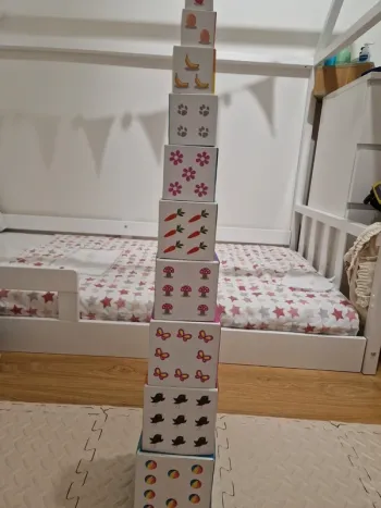 Cubes à empiler carton très bon état Jeux 2 Mômes
