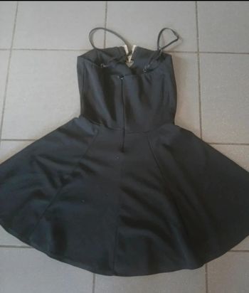Magnifique robe noir
Taille 38 M
