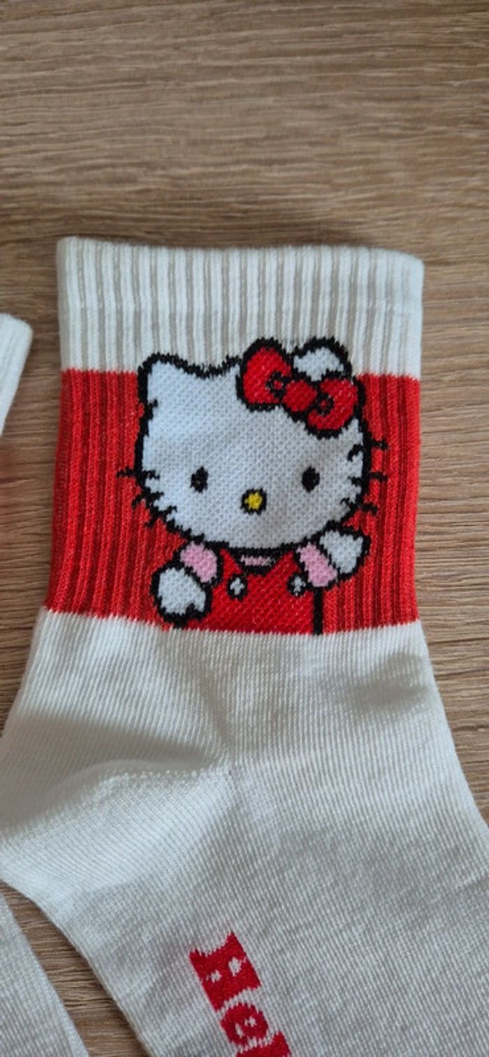 Paire de chaussettes femme/ fille Hello Kitty - photo numéro 2