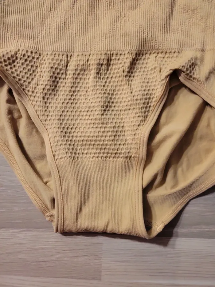 Culotte gainante Bonprix - photo numéro 2