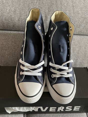 Converse montantes bleue marine 40 neuve 