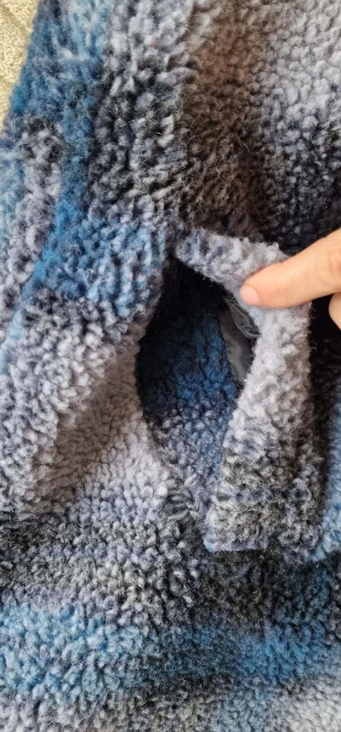 Veste sherpa polaire matelassée BDG Urban Outfitters coupe loose femme bleue taille M - photo numéro 4