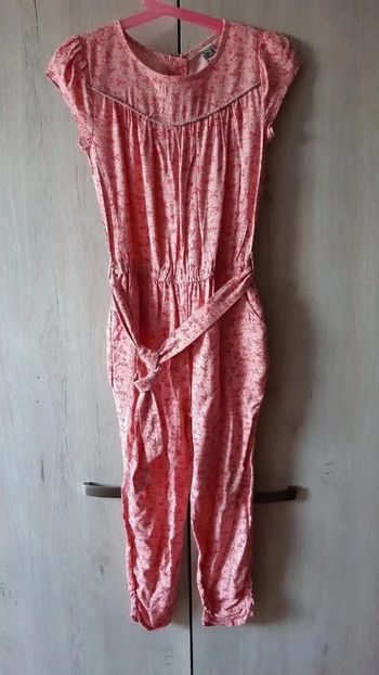 Combinaison tape à l'oeil 6 ans en parfait état