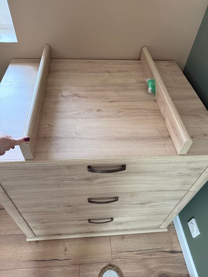 Lit bébé + commode 3 tiroirs. - photo numéro 6