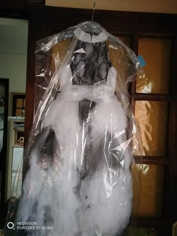 Robe de createur noir et blanc