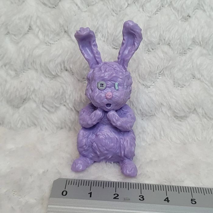 Monster High Doll Twyla Boogeyman Pet Purple Rabbit Dustin