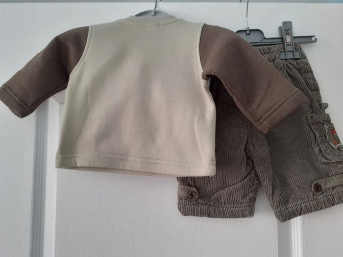 Ens 3 p garçon 3 mois : sweat, pantalon et casquette - photo numéro 2