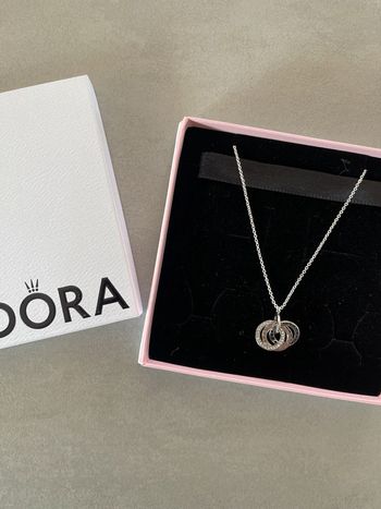 Collier pendentif cercles signature pandora