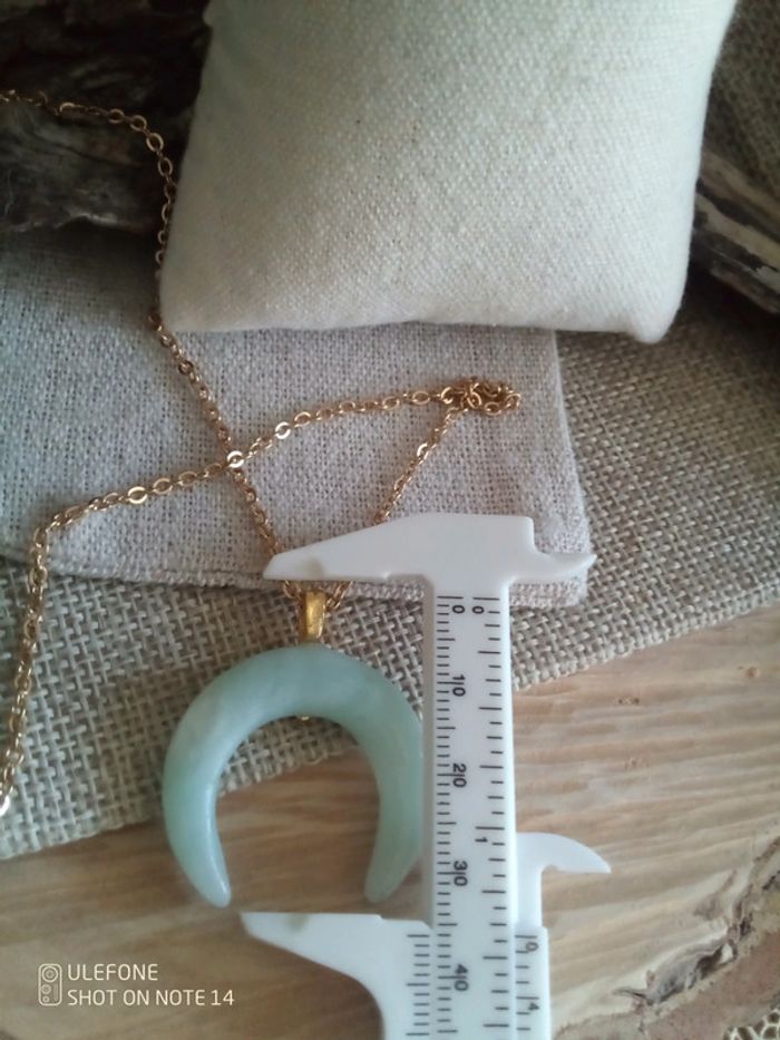 Collier pendentif lune en pierre naturelle d'amazonite - photo numéro 3