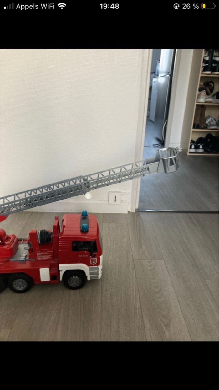 Camion de pompier MAN - photo numéro 3