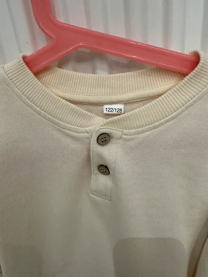 Sweat crème – Taille 122/128 – Comme neuf - photo numéro 2