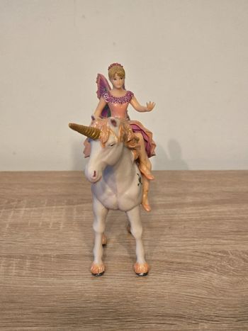Figurine Ballerine sur sa licorne - Papo