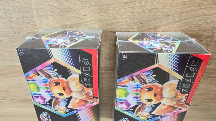 Lot de 2 Pokémon Evolutions Prismatiques EV8.5 Boîte surprise [NEUF] - photo numéro 2