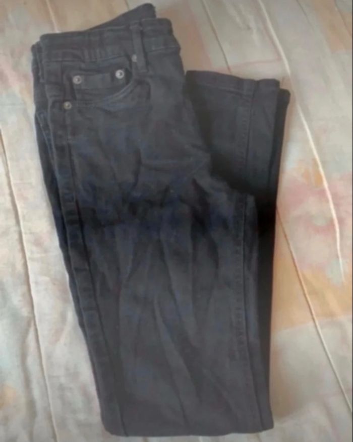 Jeans neuf - photo numéro 2