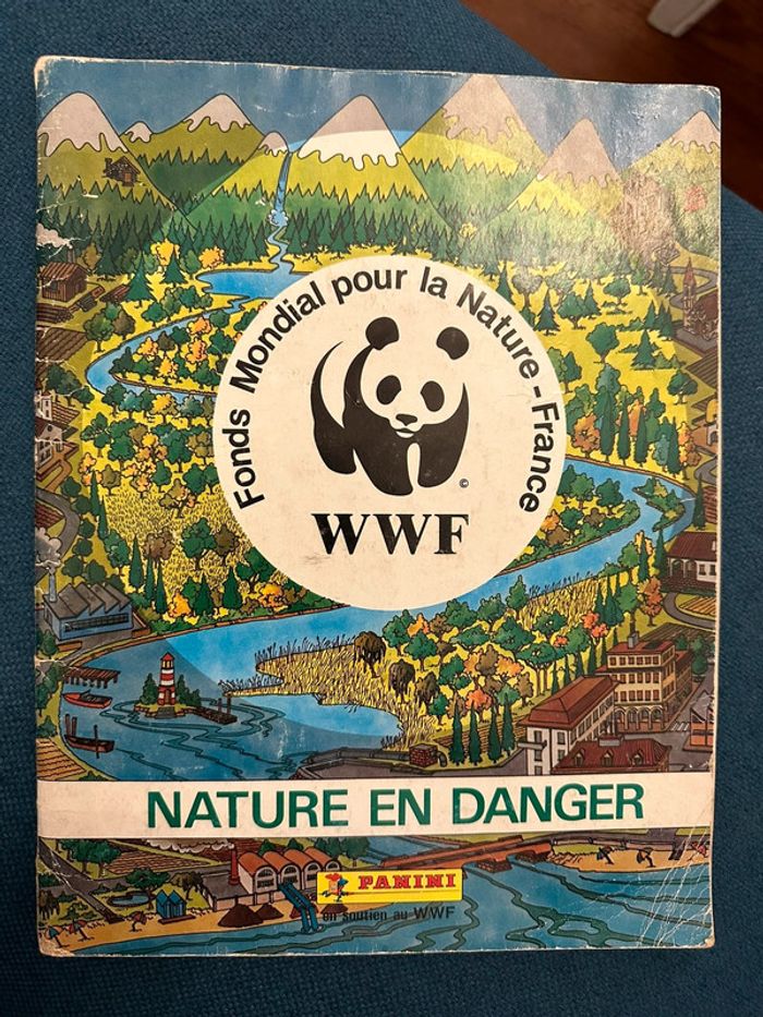 Album Panini complet WWF Nature en danger fonds mondial pour la nature stickers autocollants livre