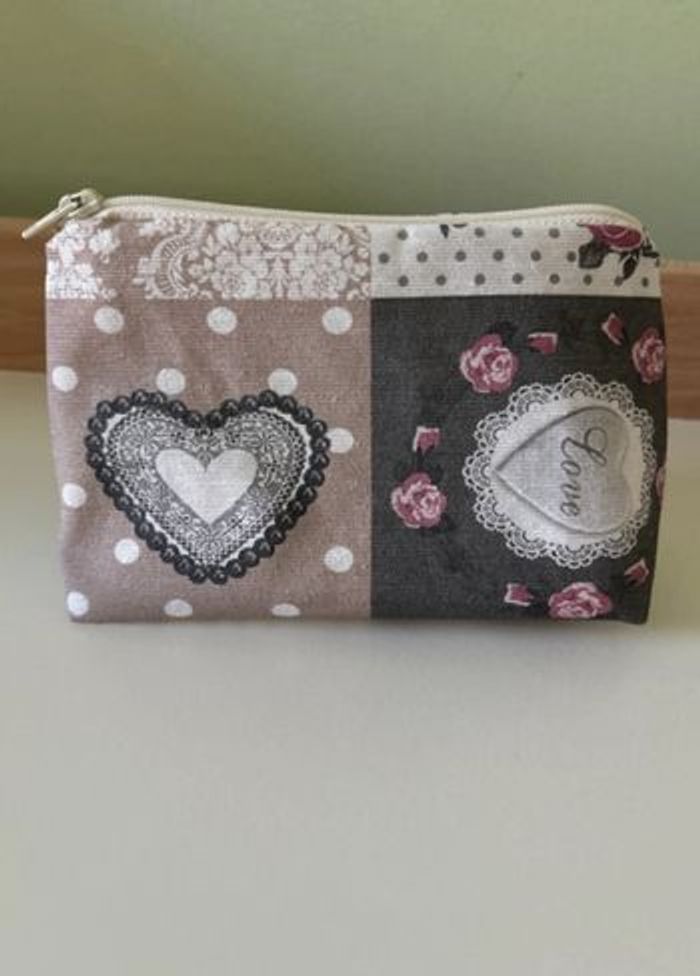 Trousse / pochette thème Romance