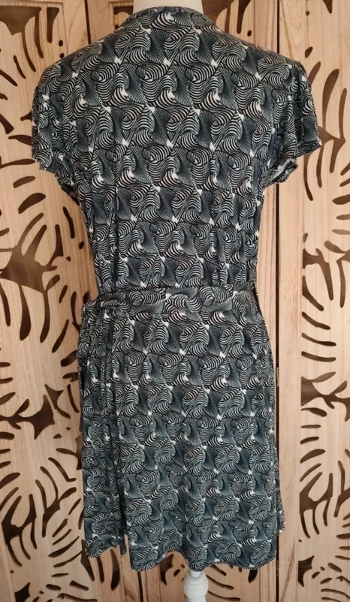 Robe fluide portefeuille Taille M Gemo - photo numéro 4