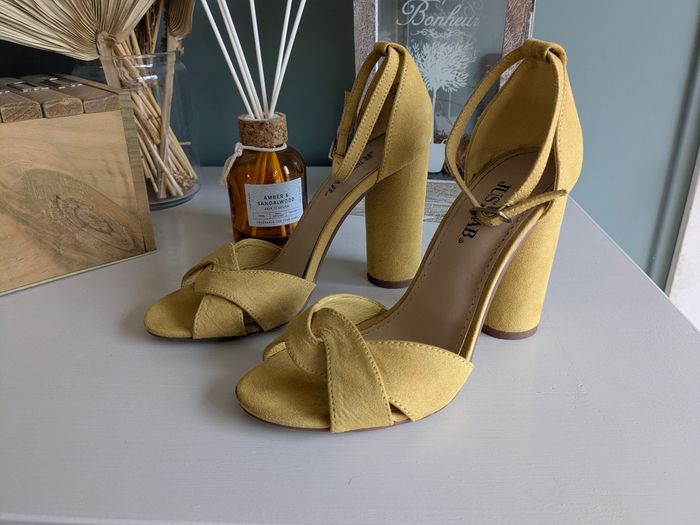 Sandales à talons - photo numéro 2