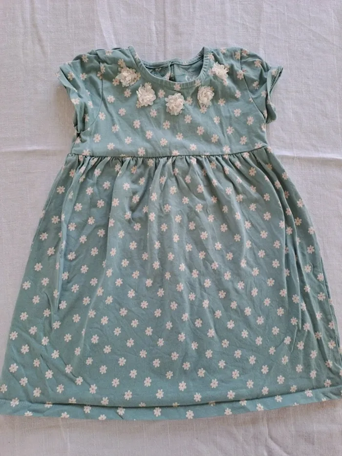 Robe C&A taille 92 cms