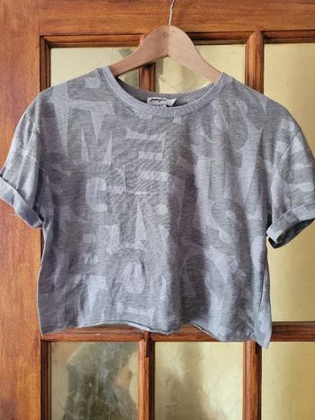 T-shirt court taille M jennyfer