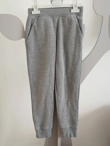 Jogging gris Decathlon taille 7-8 ans