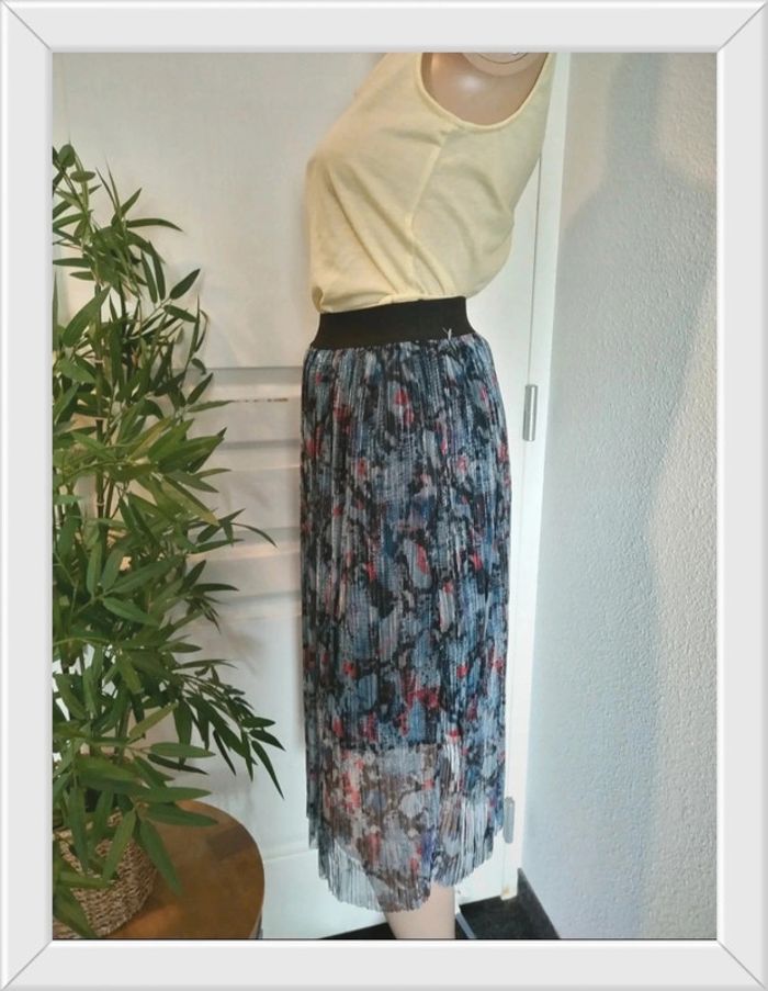 Jupe mi longue kiabi taille xs neuve - photo numéro 4