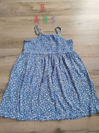 Robe légère à bretelle