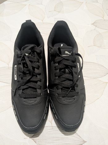 Baskets homme Puma noires. Taille 46